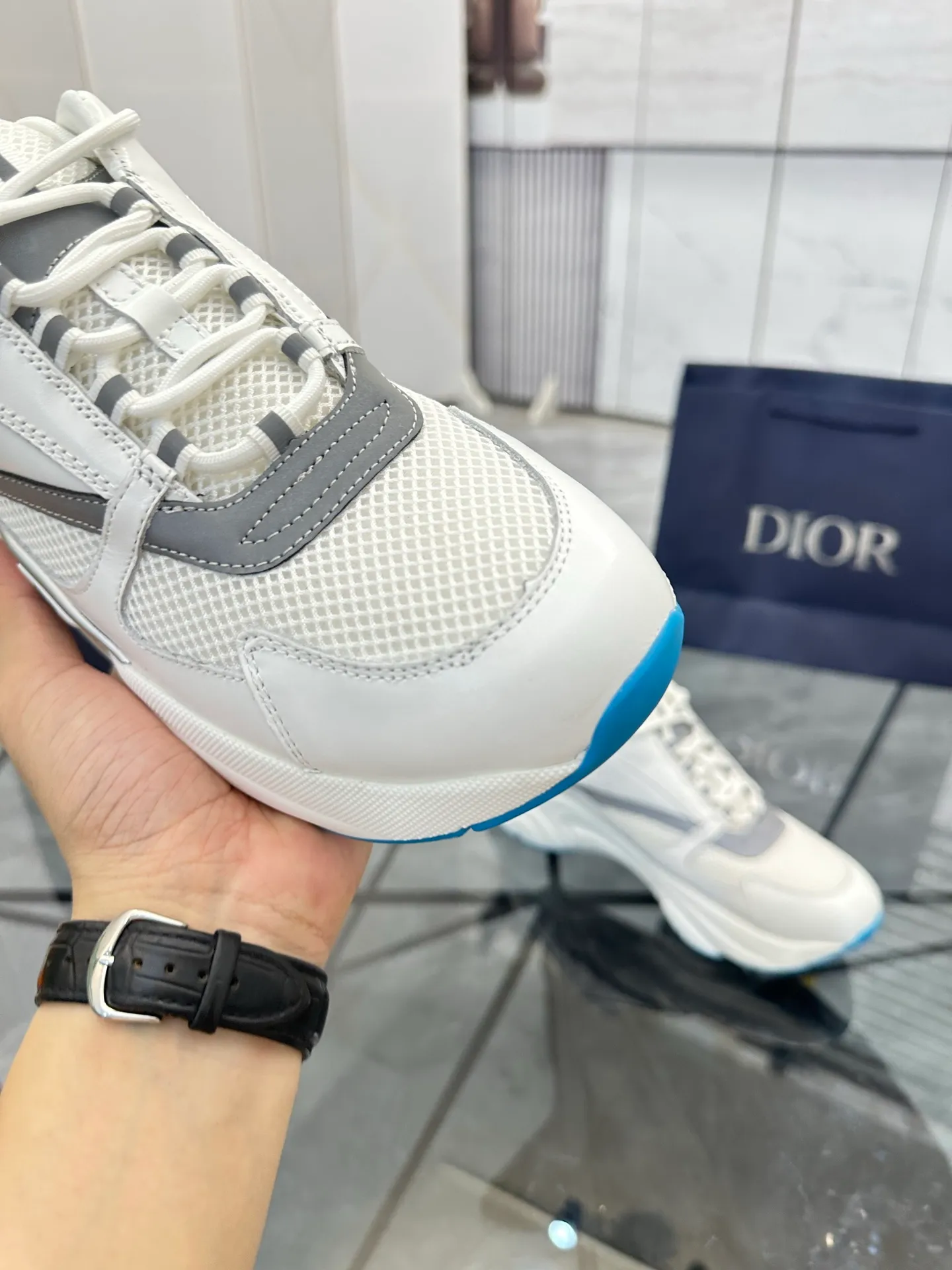 Men's shoes: 💰P460¥ Ready in Guangzhou, fully packaged Product trademark: Dior* "Dior*" low-top casual shoes Regular size: 38-46 (can be customized to 47) B22 Product materials: imported cowhide leather upper spliced ​​with original fabric, breathable lining, original outsole. Number: 920